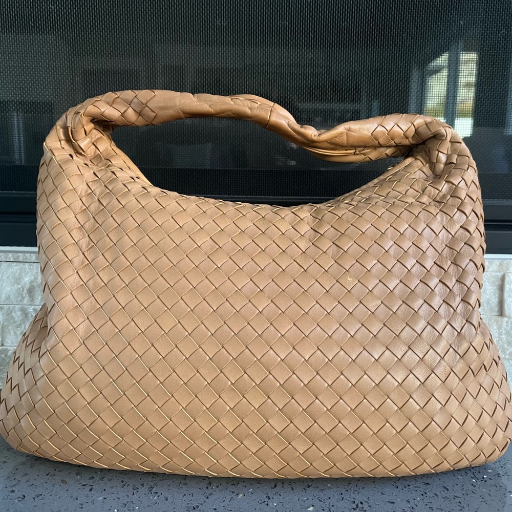 Bottega Veneta Hobo Intrecciato Shoulder Bag Leather